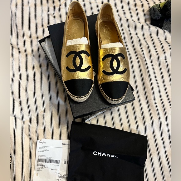 CHANEL cruise gold black espadrilles like new size 9 - Picture 2 of 6